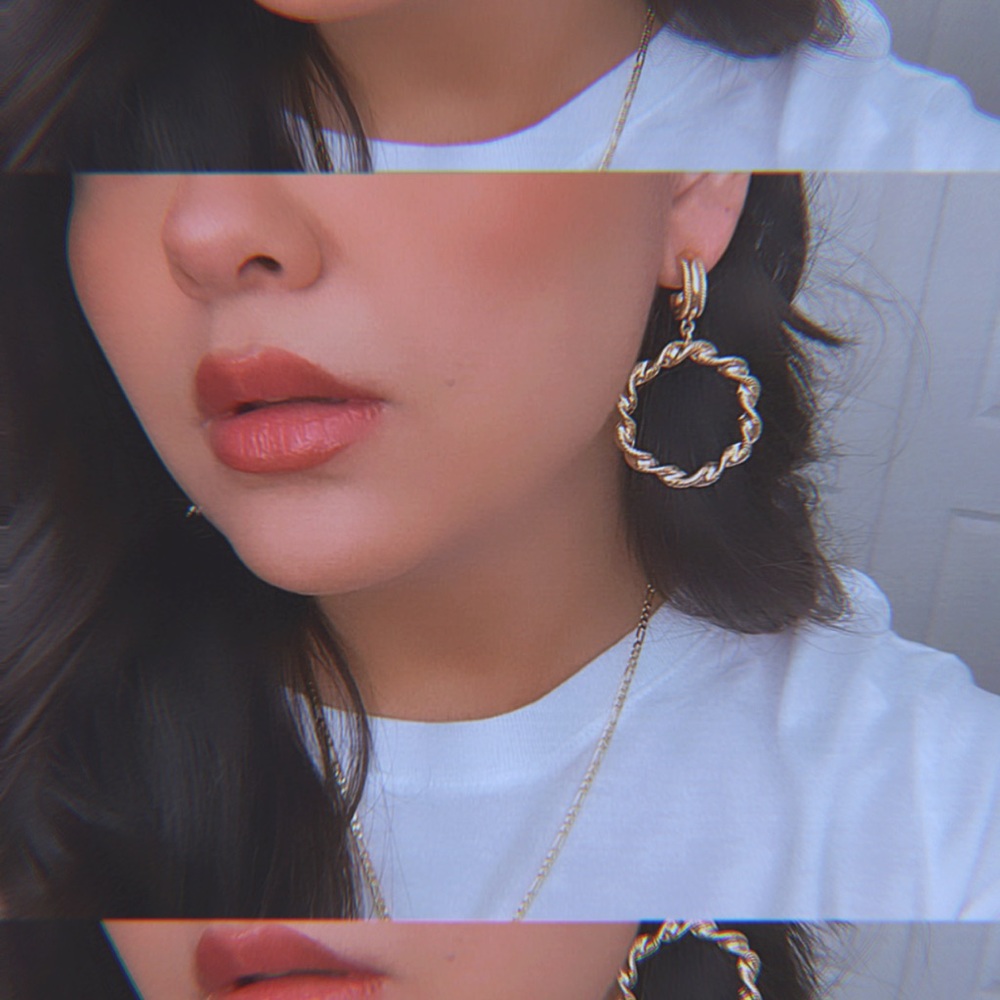 Tula Gold Hoop‎ Earrings
